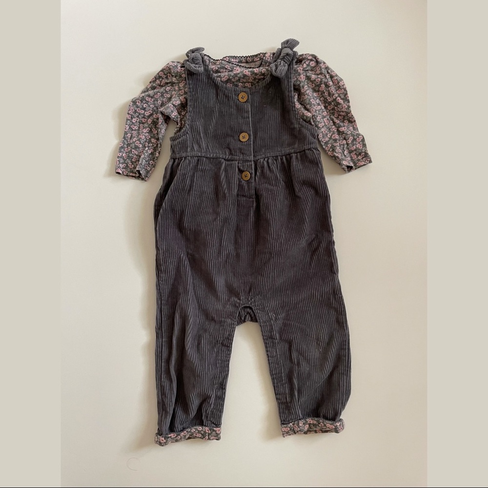 Baby gap overalls and bodysuit set